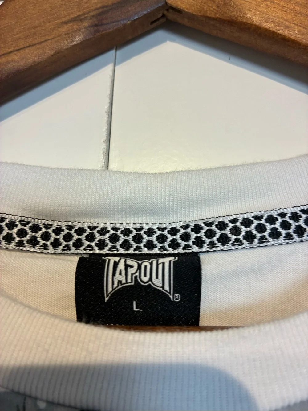 Tapout Tee Size L
